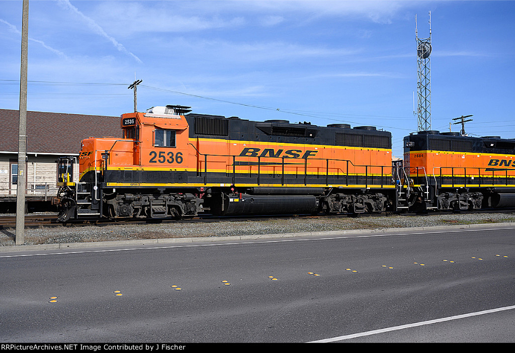 BNSF 2536